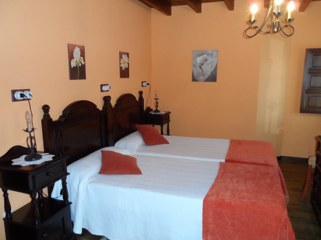 Casa El Campu Guest House Инфиесто Стая снимка